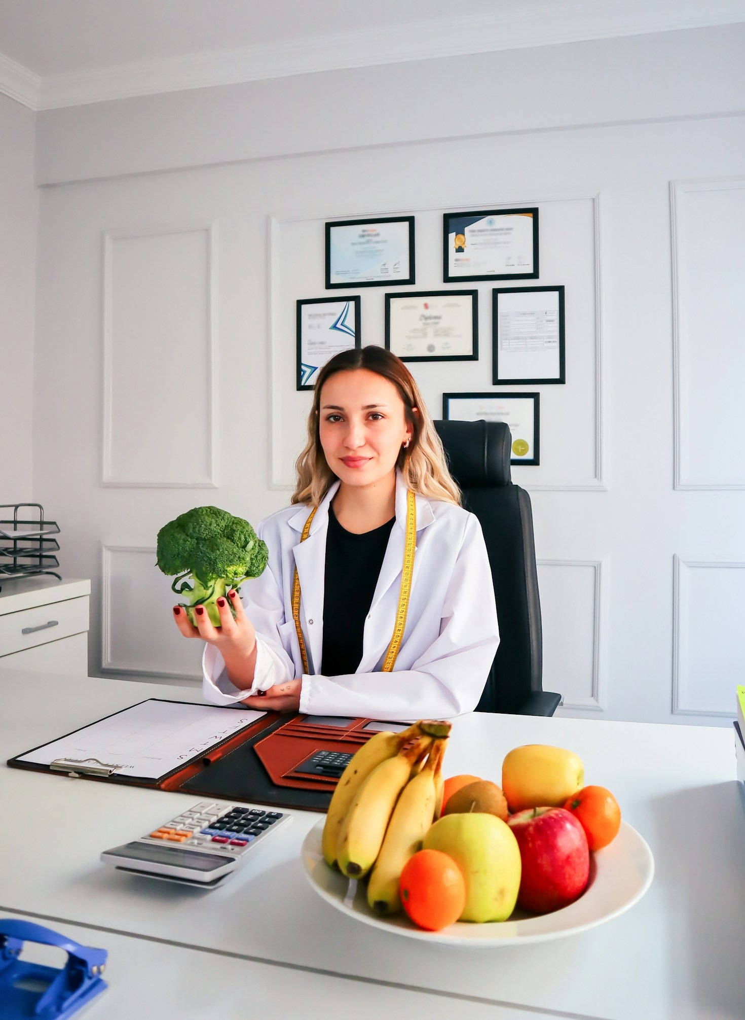 The Essential Guide to Managing PCOS Through Daily Nutrition